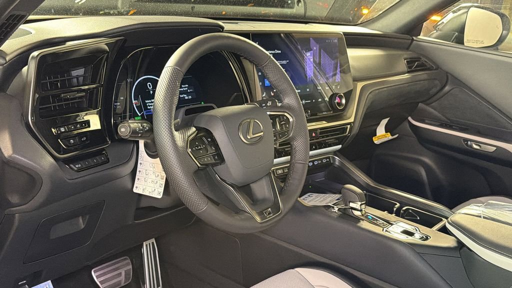 New 2026 Lexus TX 500h AWD image 18
