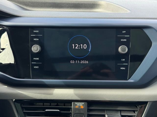 Used 2023 Volkswagen Taos SE image 3