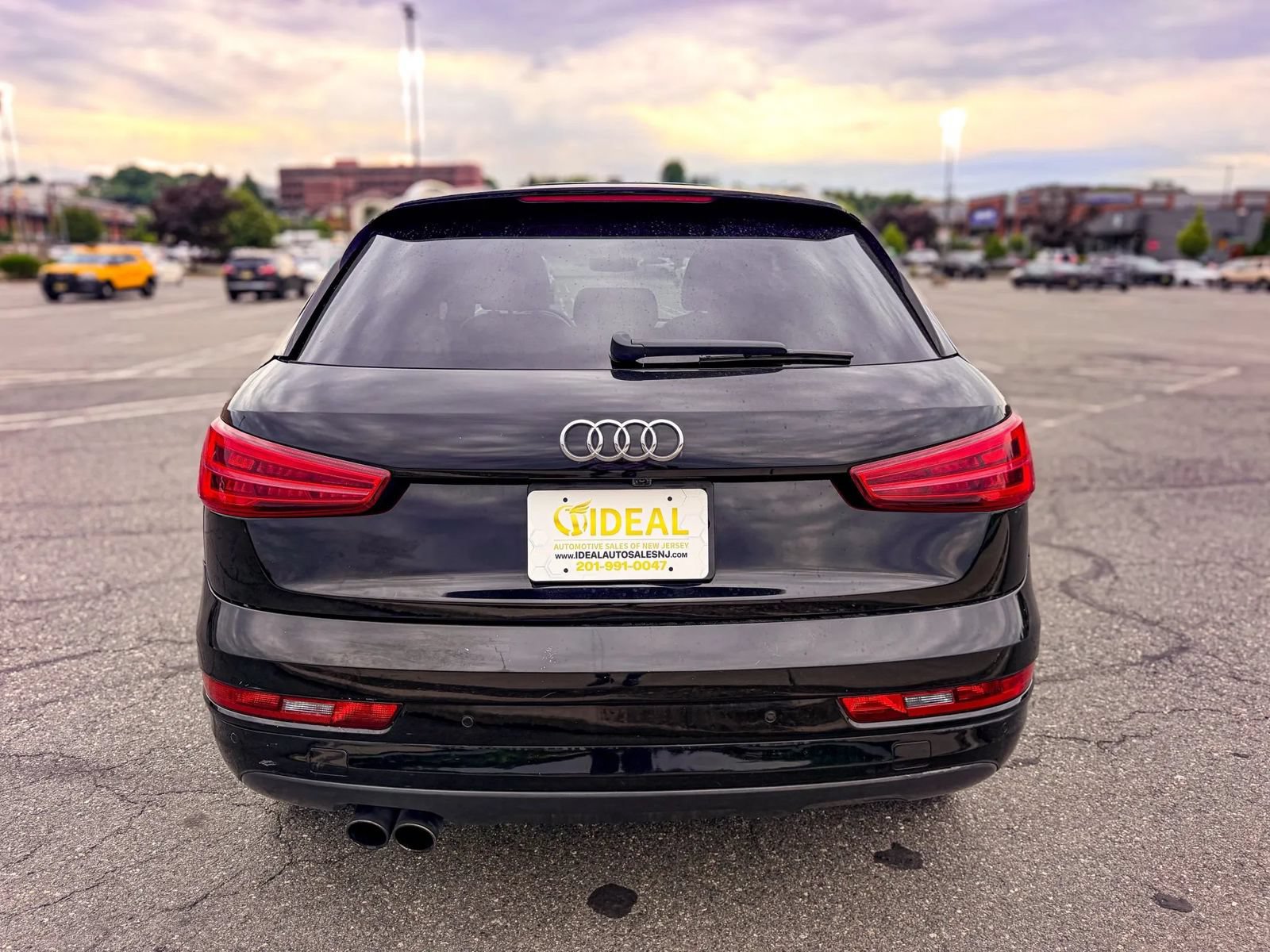 Used 2018 Audi Q3 2.0T Premium w/ Convenience Package AWD/4WD image 4