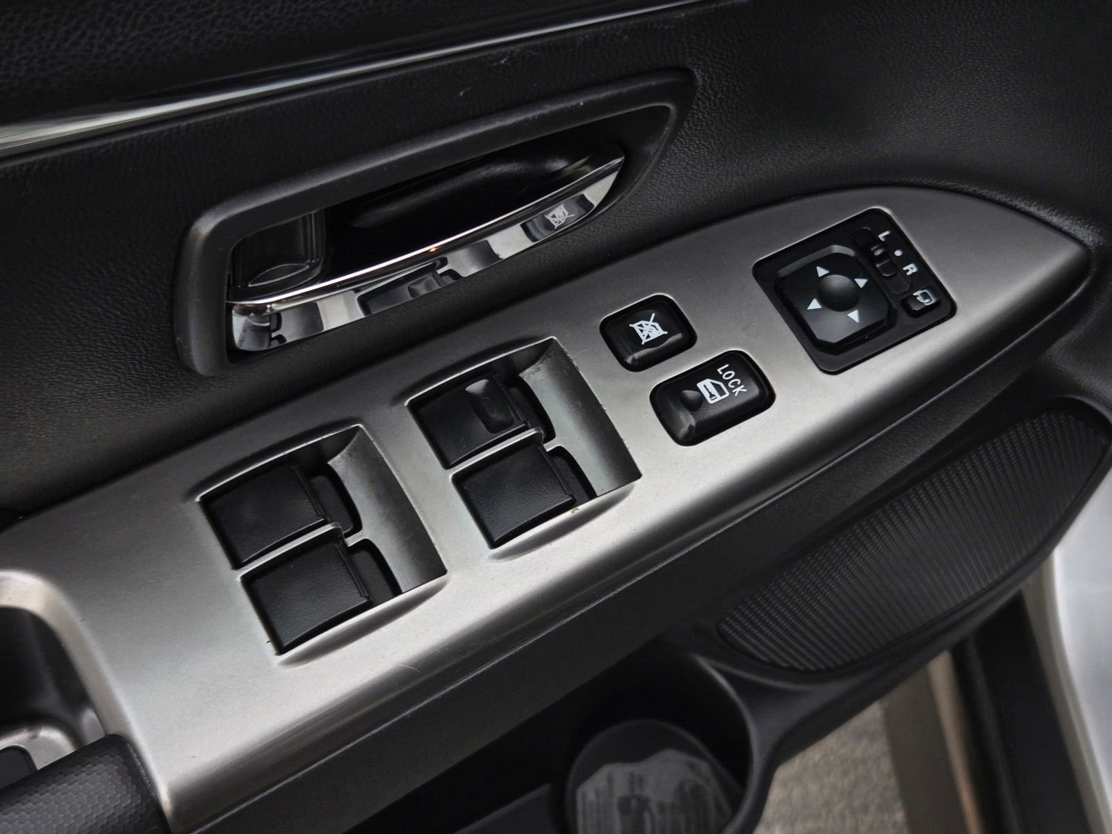 Used 2024 Mitsubishi Outlander Sport SE image 10