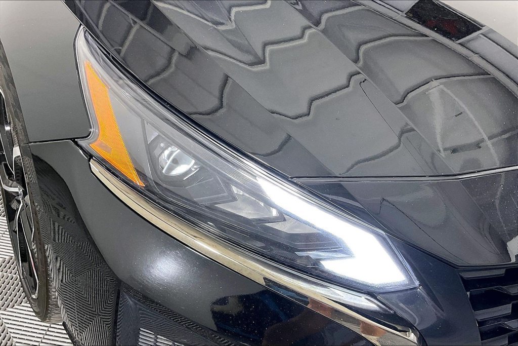 Used 2024 Nissan Altima 2.5 SR FWD image 36