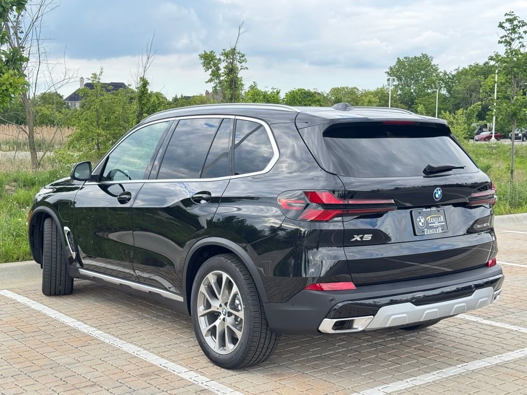 Used 2026 BMW X5 xDrive50e w/ Premium Package image 4