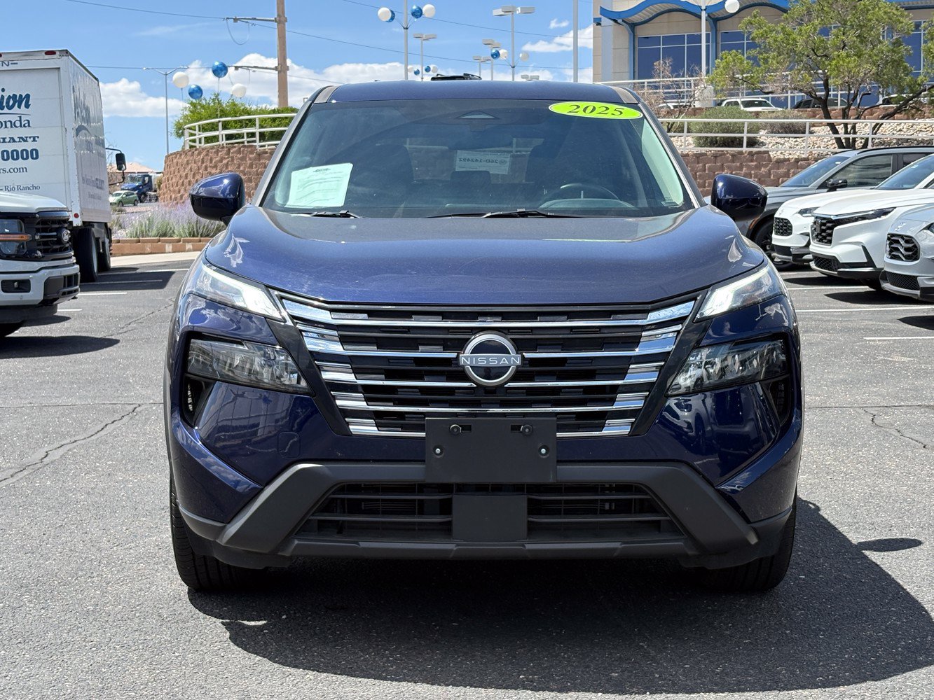 Used 2025 Nissan Rogue SV AWD/4WD image 3