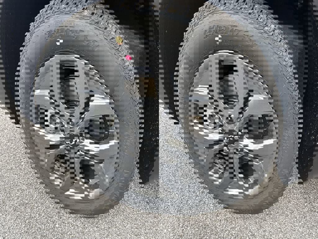 New 2026 Kia Seltos LX image 8