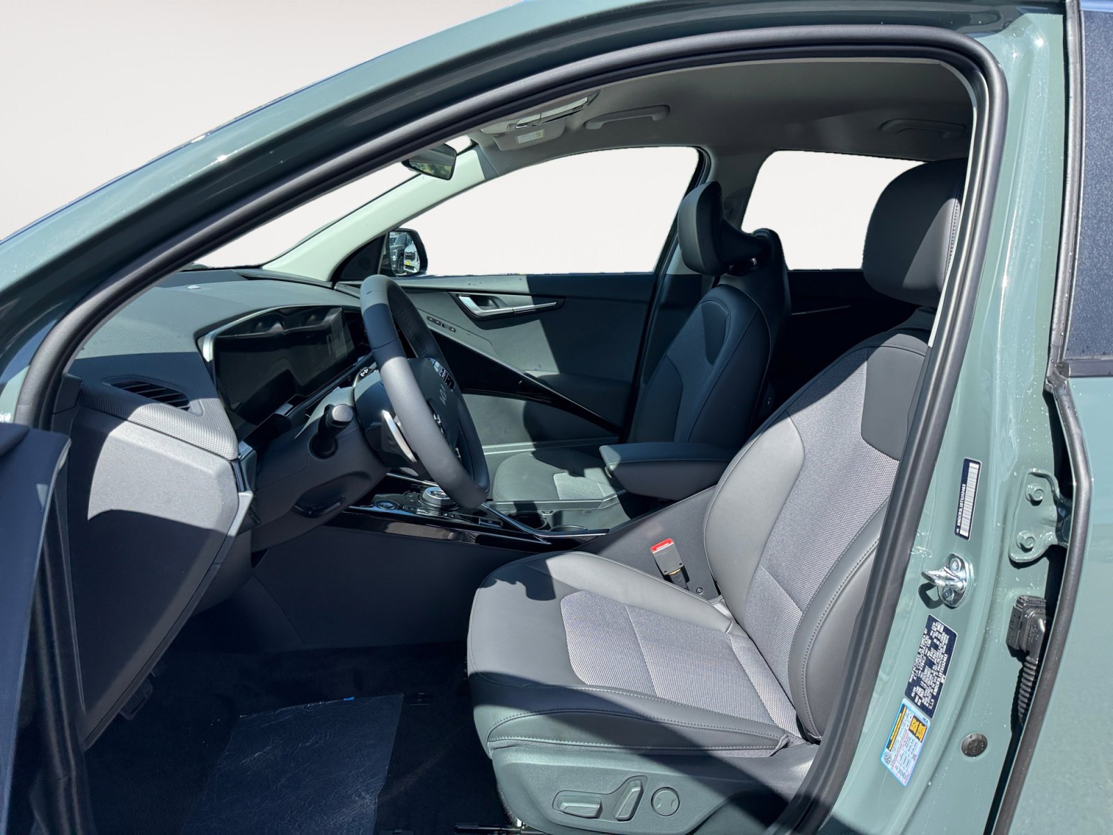 New 2026 Kia Niro Wind FWD image 10