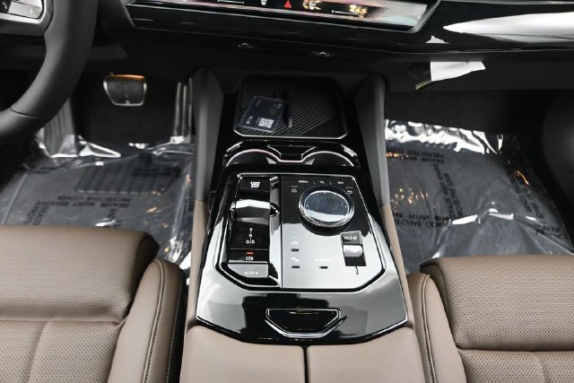 New 2027 BMW 550e xDrive AWD/4WD image 16