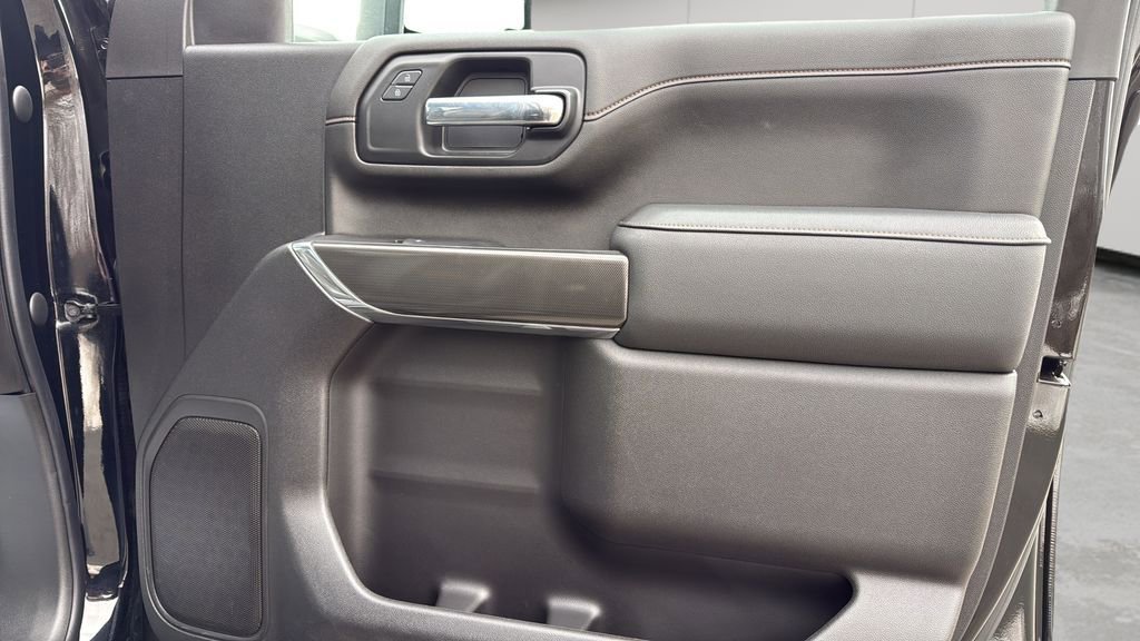 Used 2023 GMC Sierra 3500 AT4 w/ Gooseneck/5TH Wheel Package image 15