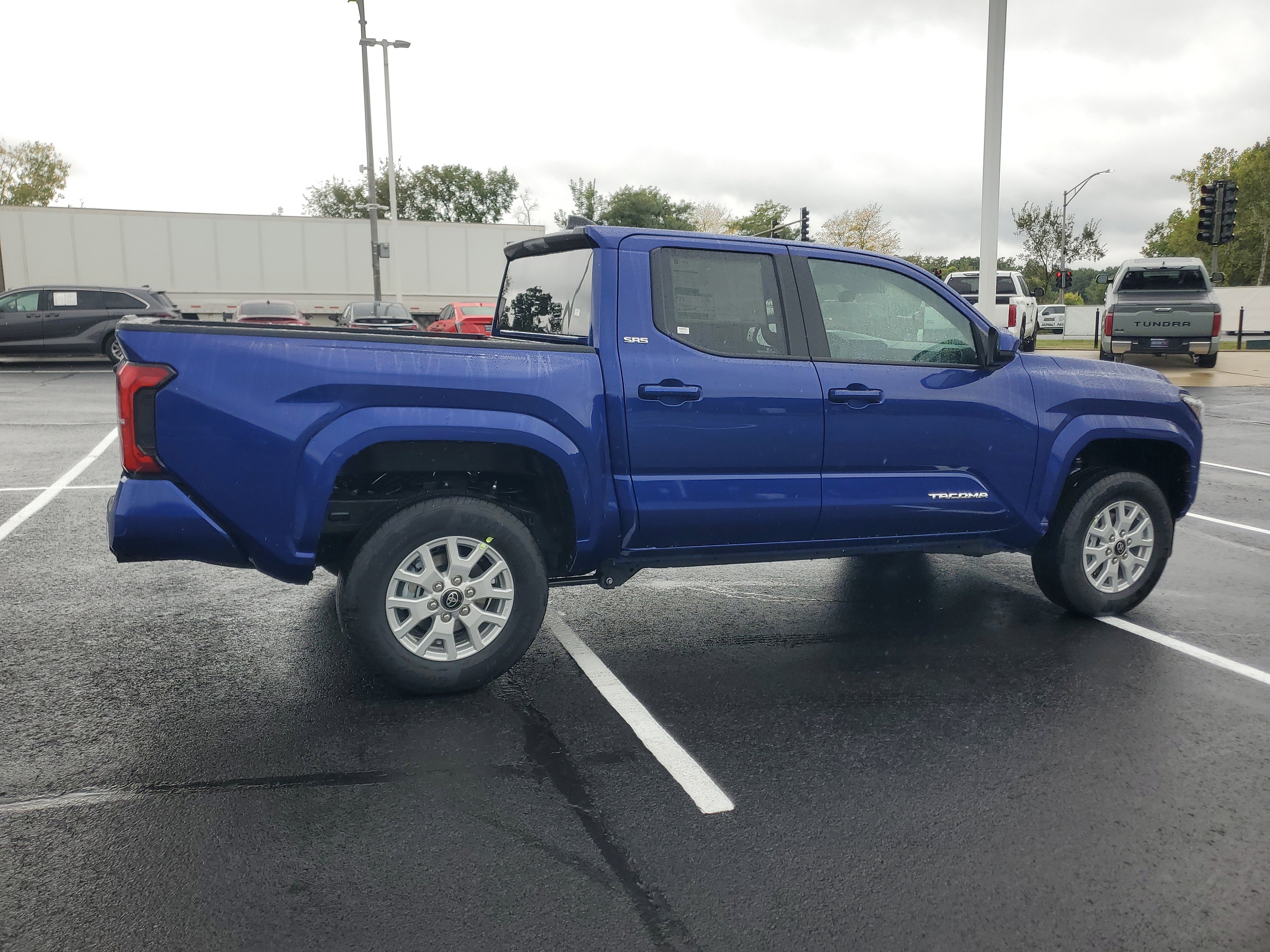 Used 2025 Toyota Tacoma SR5 image 5