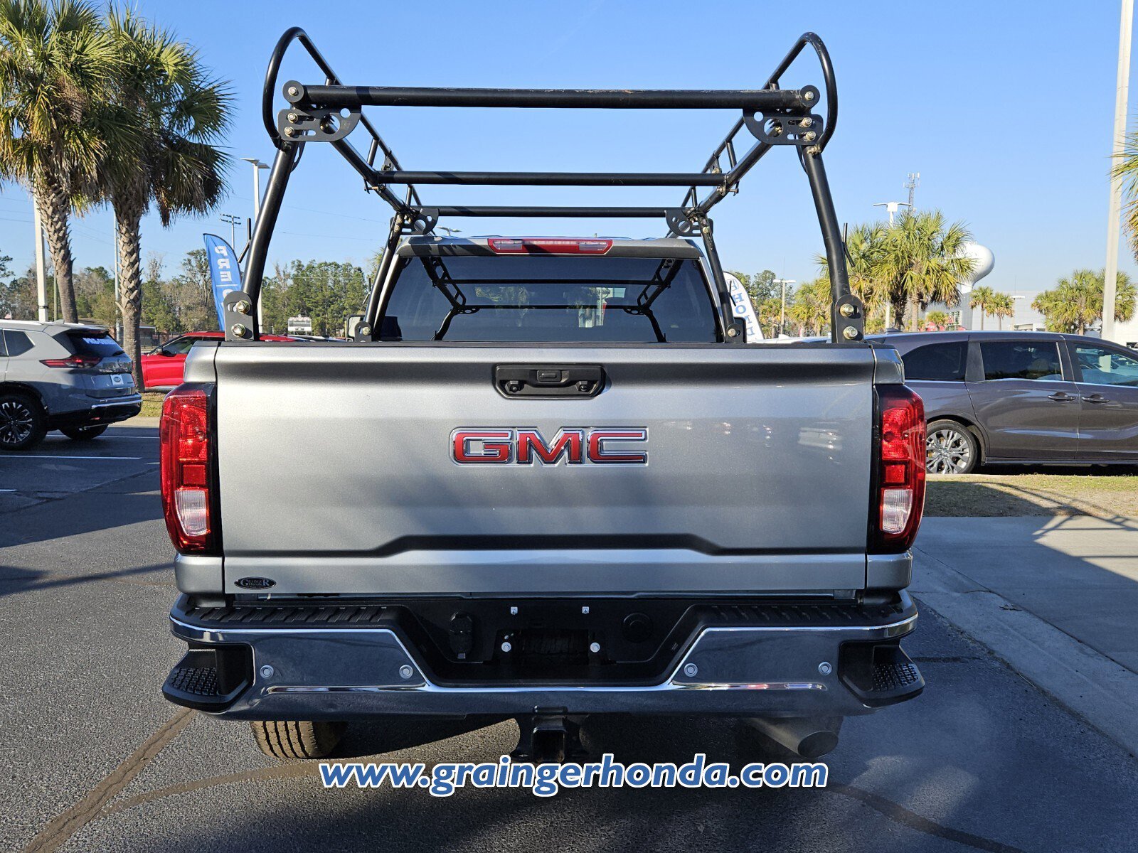 Used 2024 GMC Sierra 2500 Pro w/ 1SA Pro Safety Plus Package image 4