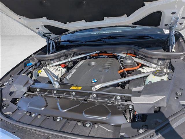 New 2026 BMW X5 xDrive50e image 17