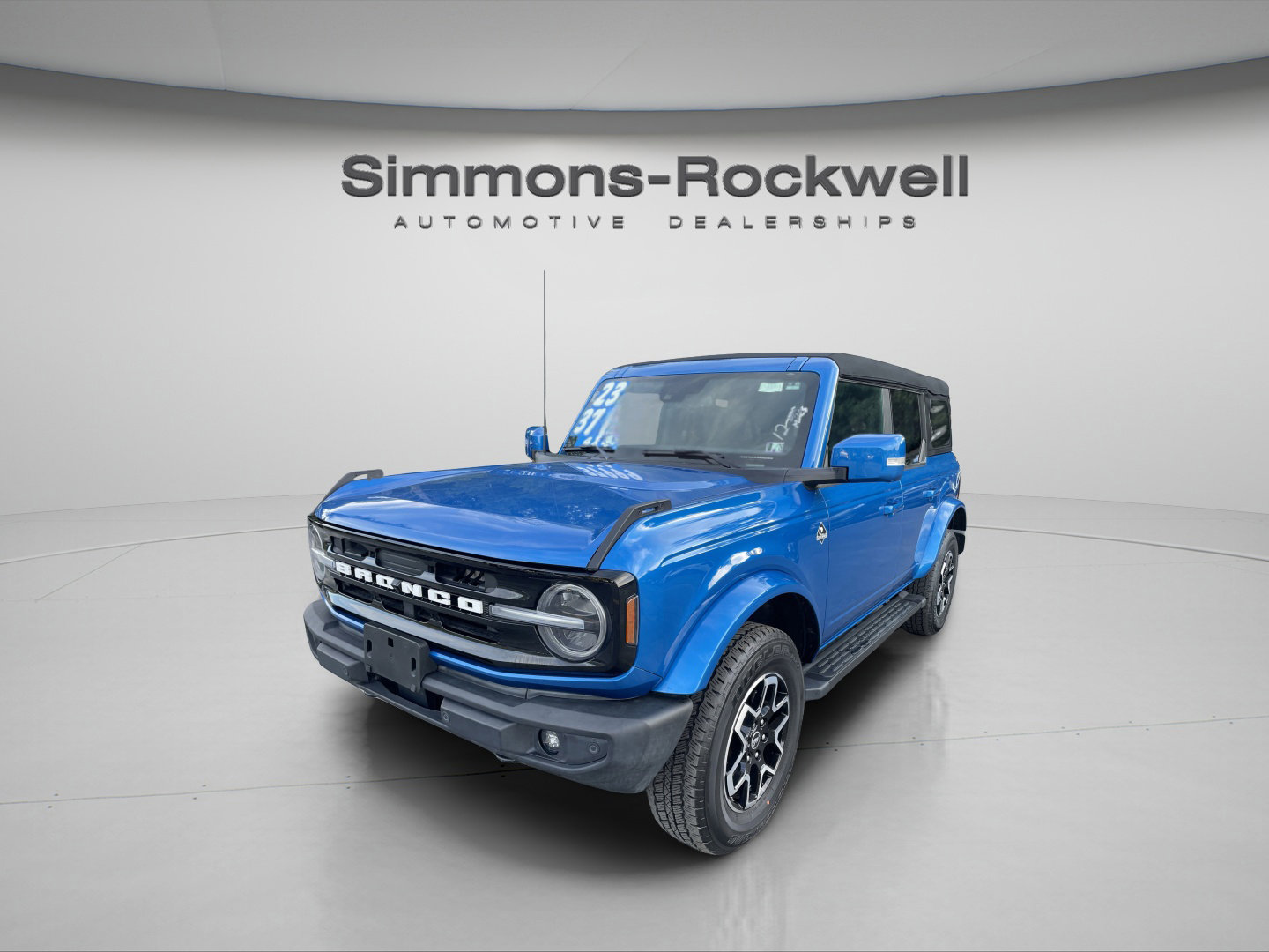 Used 2023 Ford Bronco Outer Banks image 1