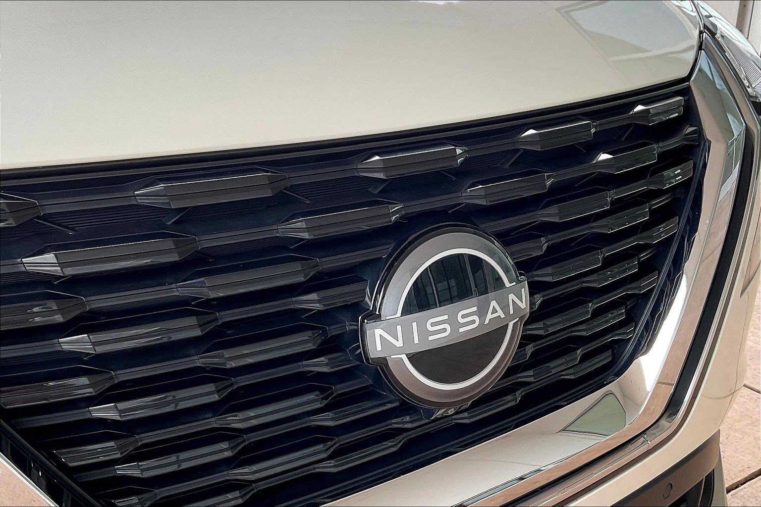 Used 2023 Nissan Rogue Platinum w/ Platinum Premium Package image 31