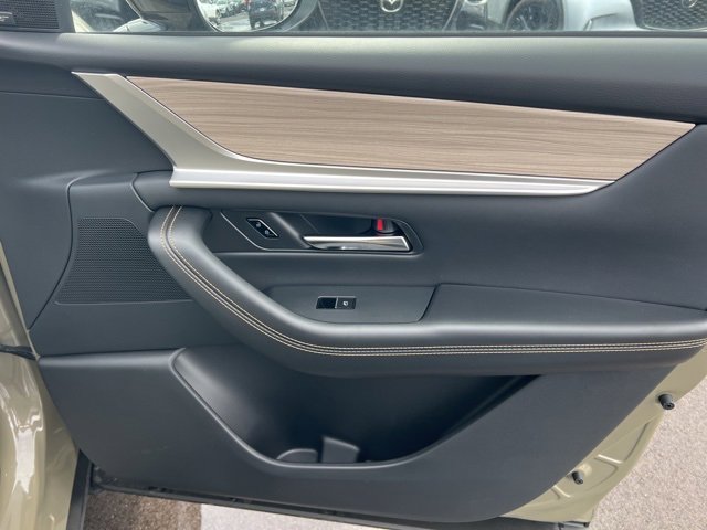 New 2025 MAZDA CX-70 Plug-In Hybrid w/ Premium Pkg image 38