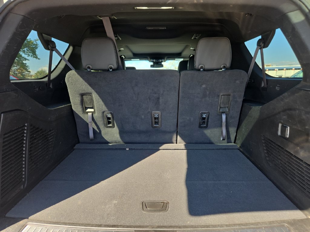 Used 2024 Chevrolet Suburban Z71 AWD/4WD image 21
