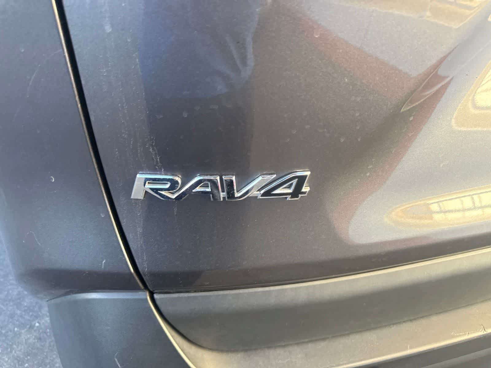 Used 2025 Toyota RAV4 XLE FWD image 13