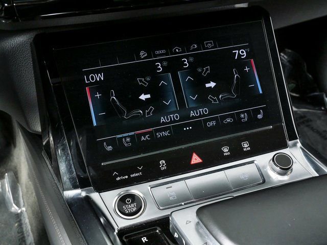 Certified 2022 Audi e-tron Premium Plus w/ Premium Plus Package image 17