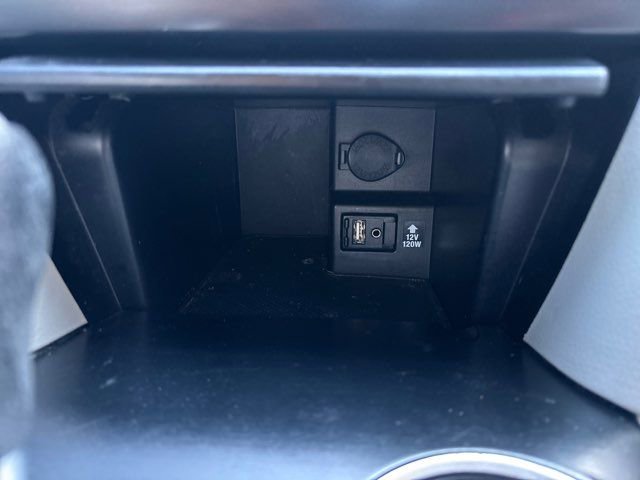 Used 2014 Toyota Camry LE image 28