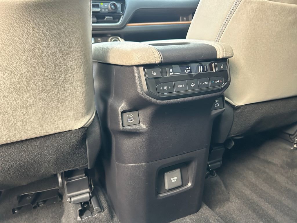 Used 2024 Toyota Grand Highlander Limited image 36
