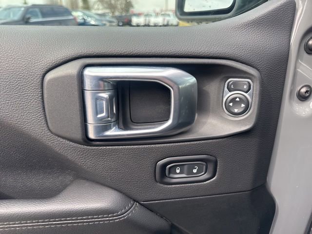 Used 2021 Jeep Wrangler Unlimited Sahara AWD/4WD image 21