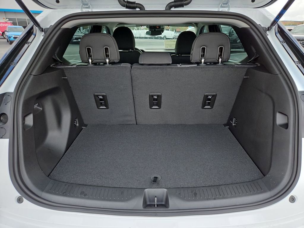New 2027 Chevrolet Bolt LT w/ Comfort Package image 16