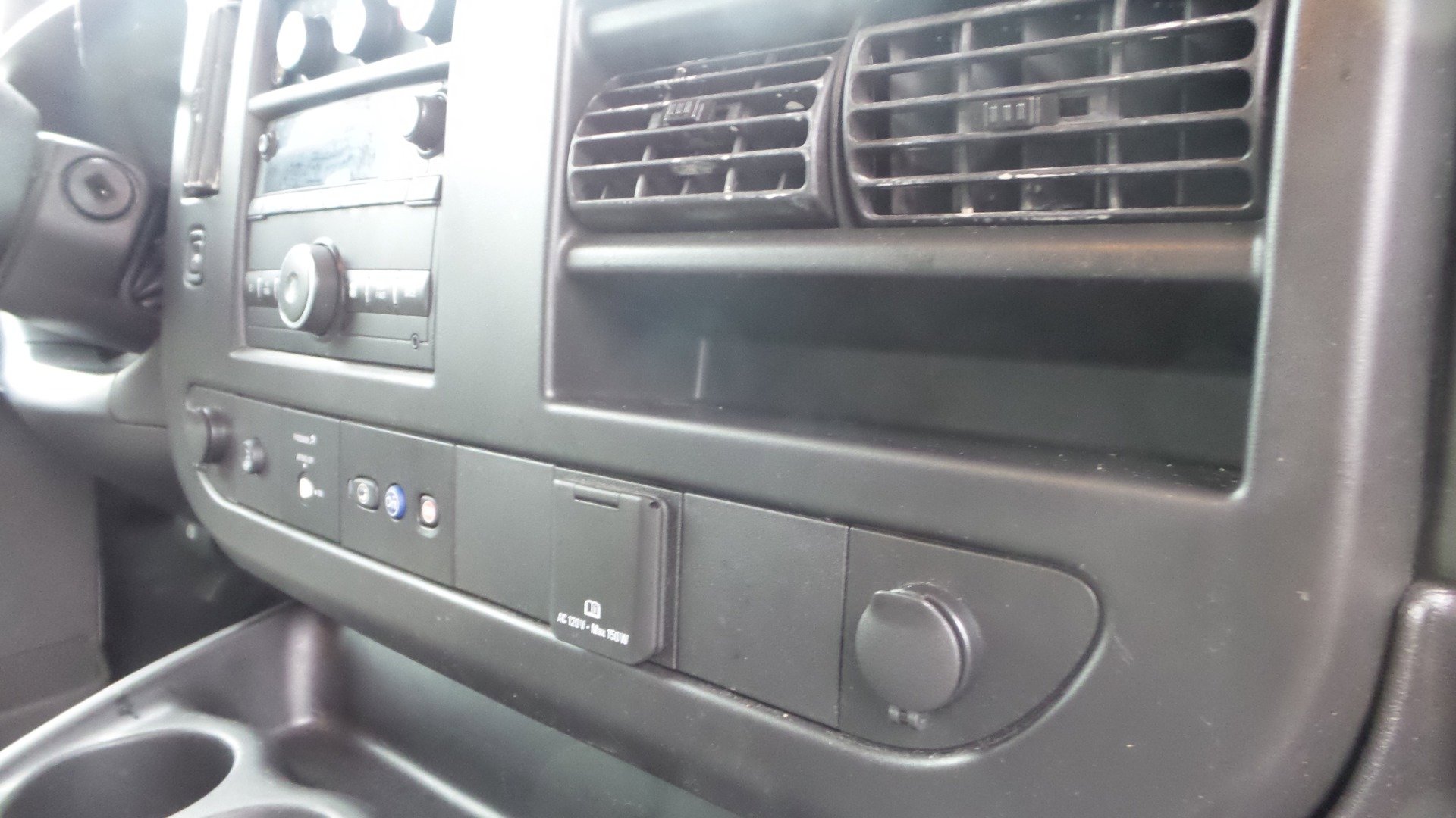 Used 2019 Chevrolet Express 2500 w/ Driver Convenience Package image 18