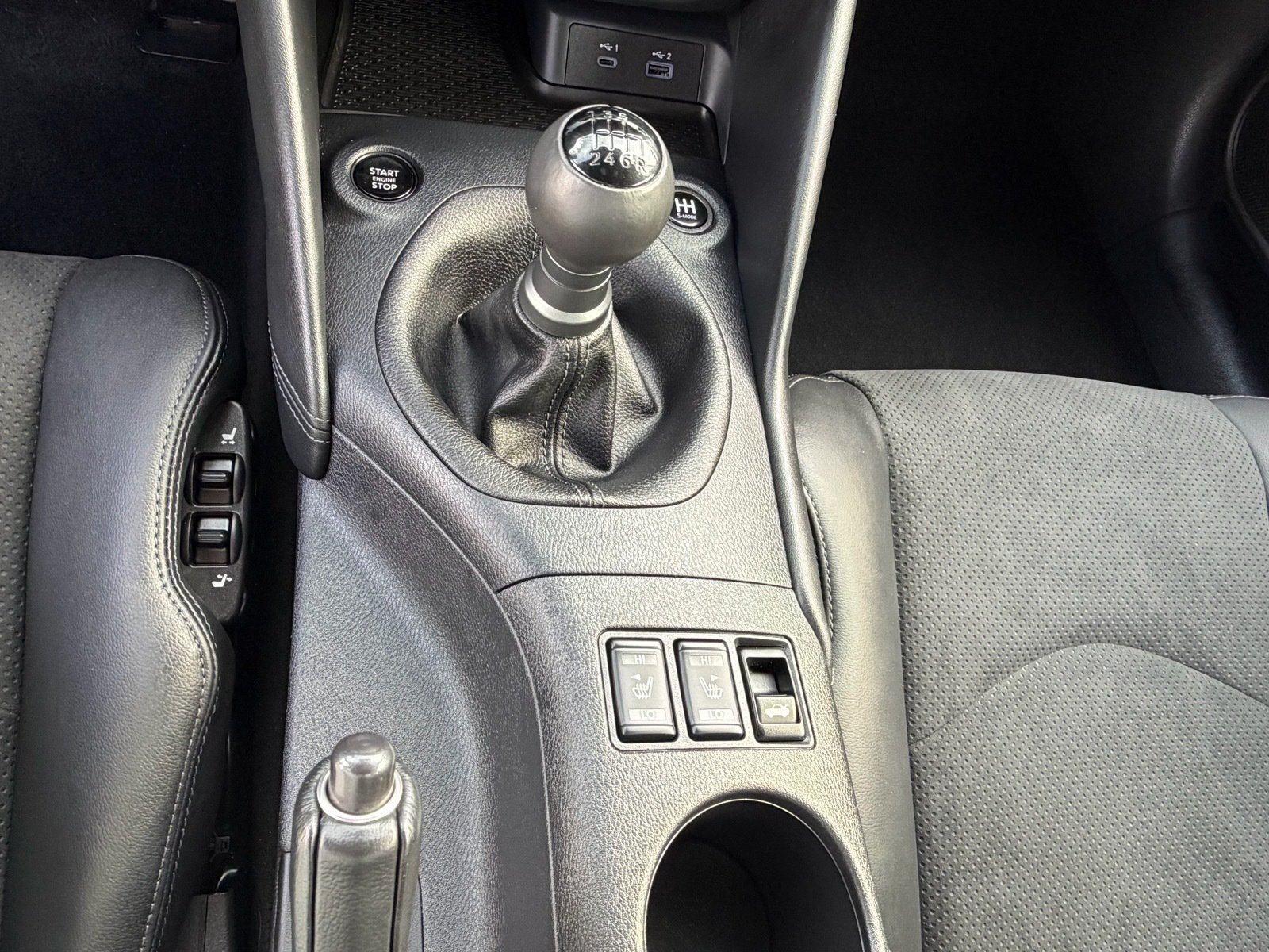 Certified 2025 Nissan Z Performance w/ Floor Mat Package RWD image 16