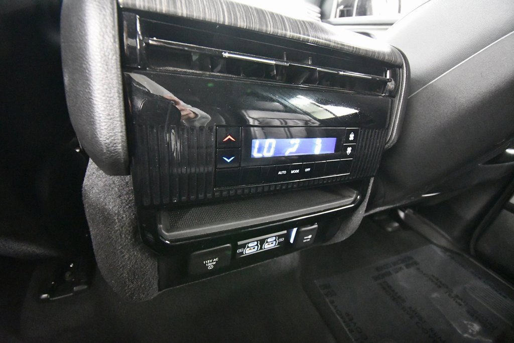 Used 2024 Jeep Wagoneer L Series II w/ Flexible Seating Group image 16