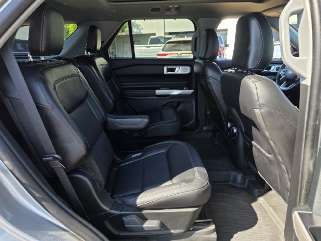 Certified 2024 Ford Explorer Limited w/ Limited Technology Package RWD image 33