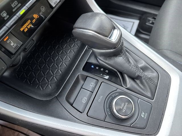 Used 2022 Toyota RAV4 SE image 15