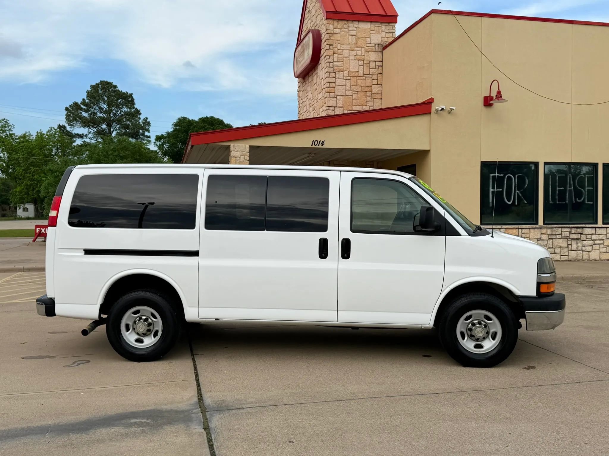 Used 2012 Chevrolet Express 3500 LT w/ LT Preferred Equipment Group RWD image 6
