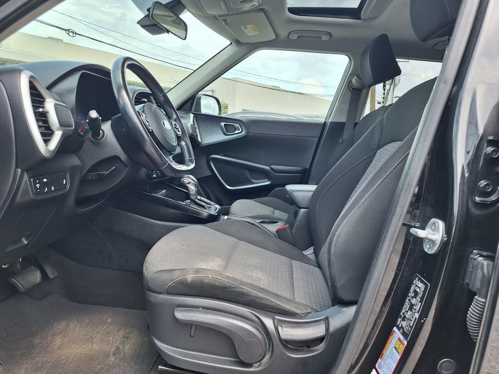 Used 2020 Kia Soul GT-Line w/ GT 2.0L Power Sunroof Package FWD image 11