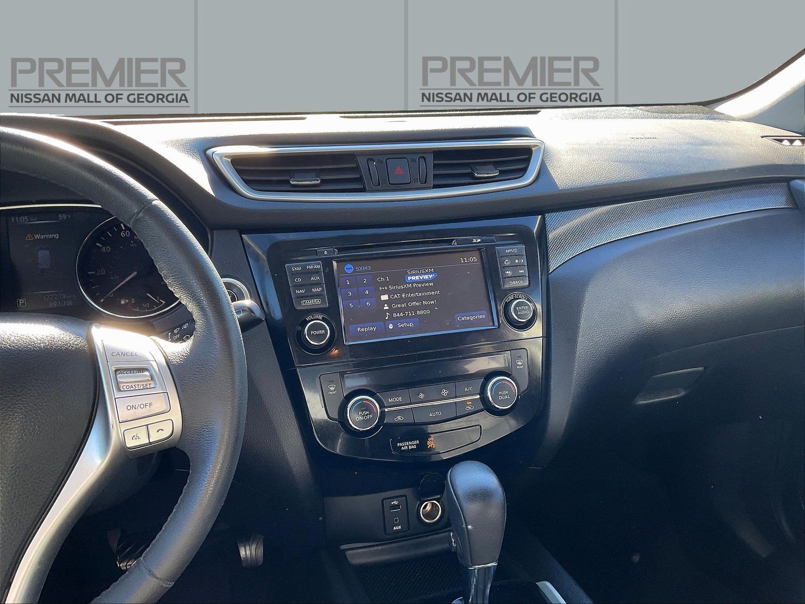 Used 2015 Nissan Rogue SL AWD/4WD image 11