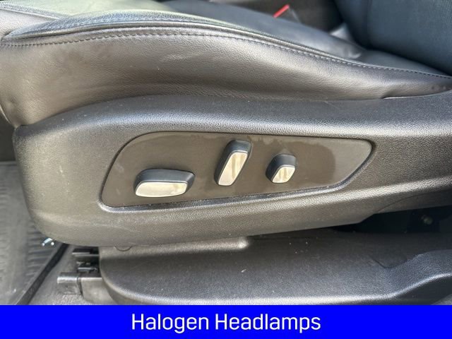 Used 2018 Cadillac XT5 Luxury w/ Driver Awareness Package image 18