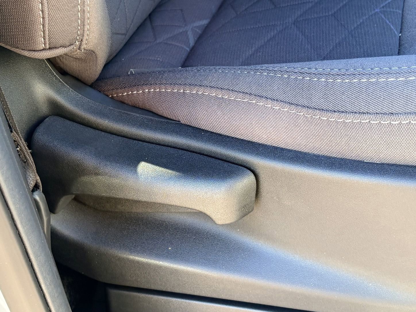 New 2026 Nissan Frontier SV image 28