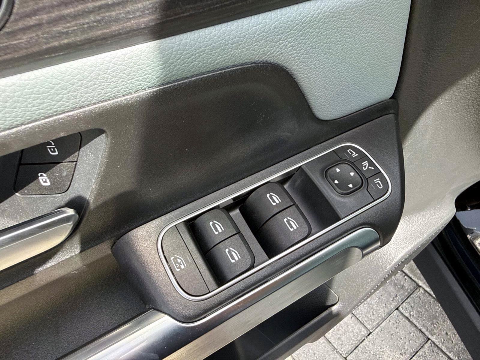 New 2026 Mercedes-Benz GLB 250 image 19
