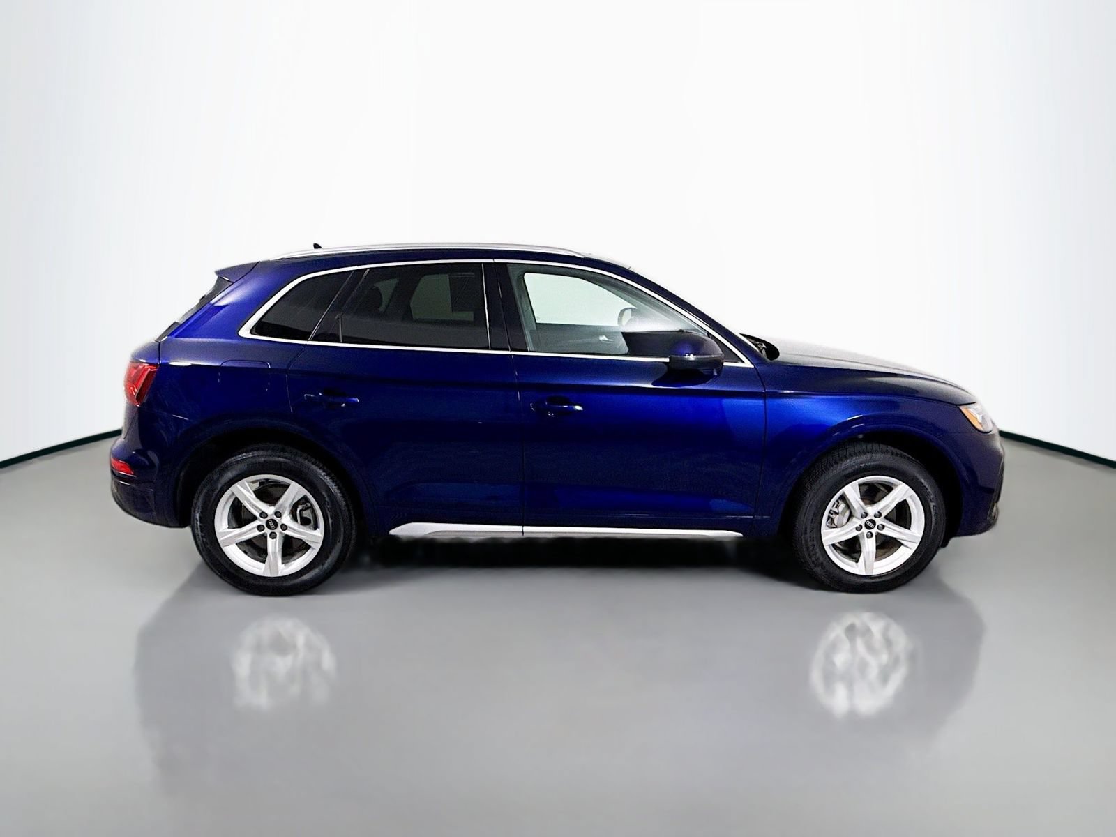 Certified 2023 Audi Q5 Premium w/ Convenience Package AWD/4WD image 8