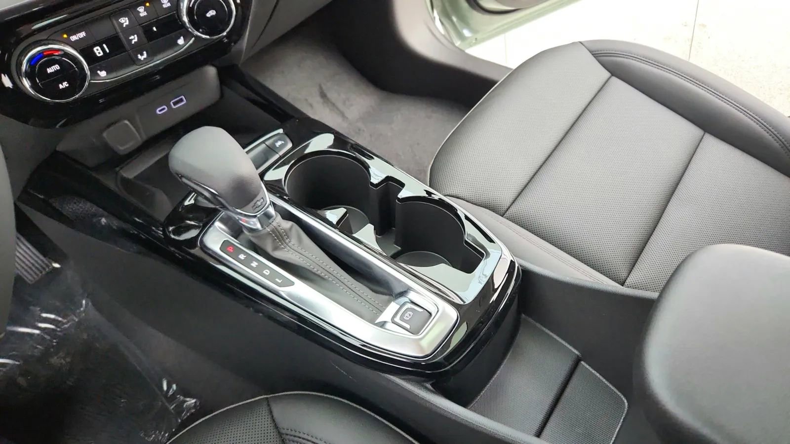 Used 2024 Chevrolet Trax ACTIV w/ Sunroof Package image 26