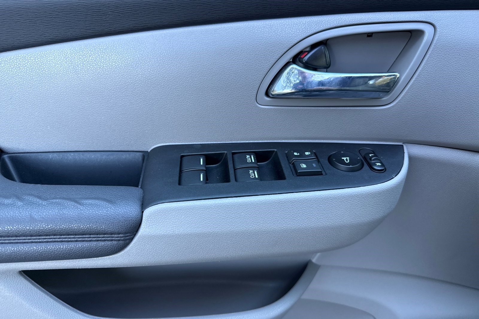 Used 2016 Honda Odyssey EX-L image 12