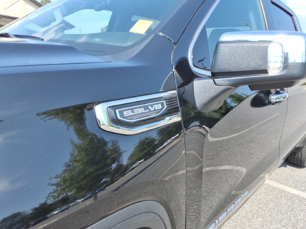 Used 2025 GMC Sierra 1500 SLT RWD image 11