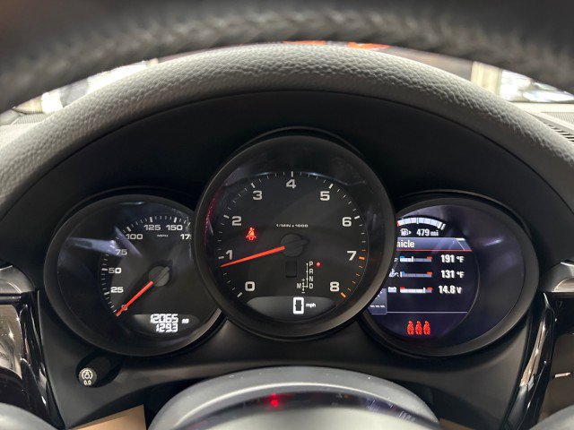 Used 2021 Porsche Macan w/ Premium Package image 76