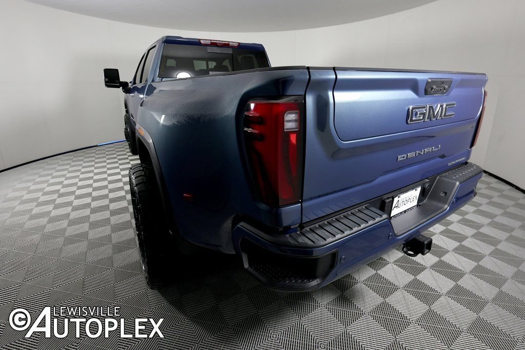Used 2025 GMC Sierra 3500 Denali Ultimate AWD/4WD image 9