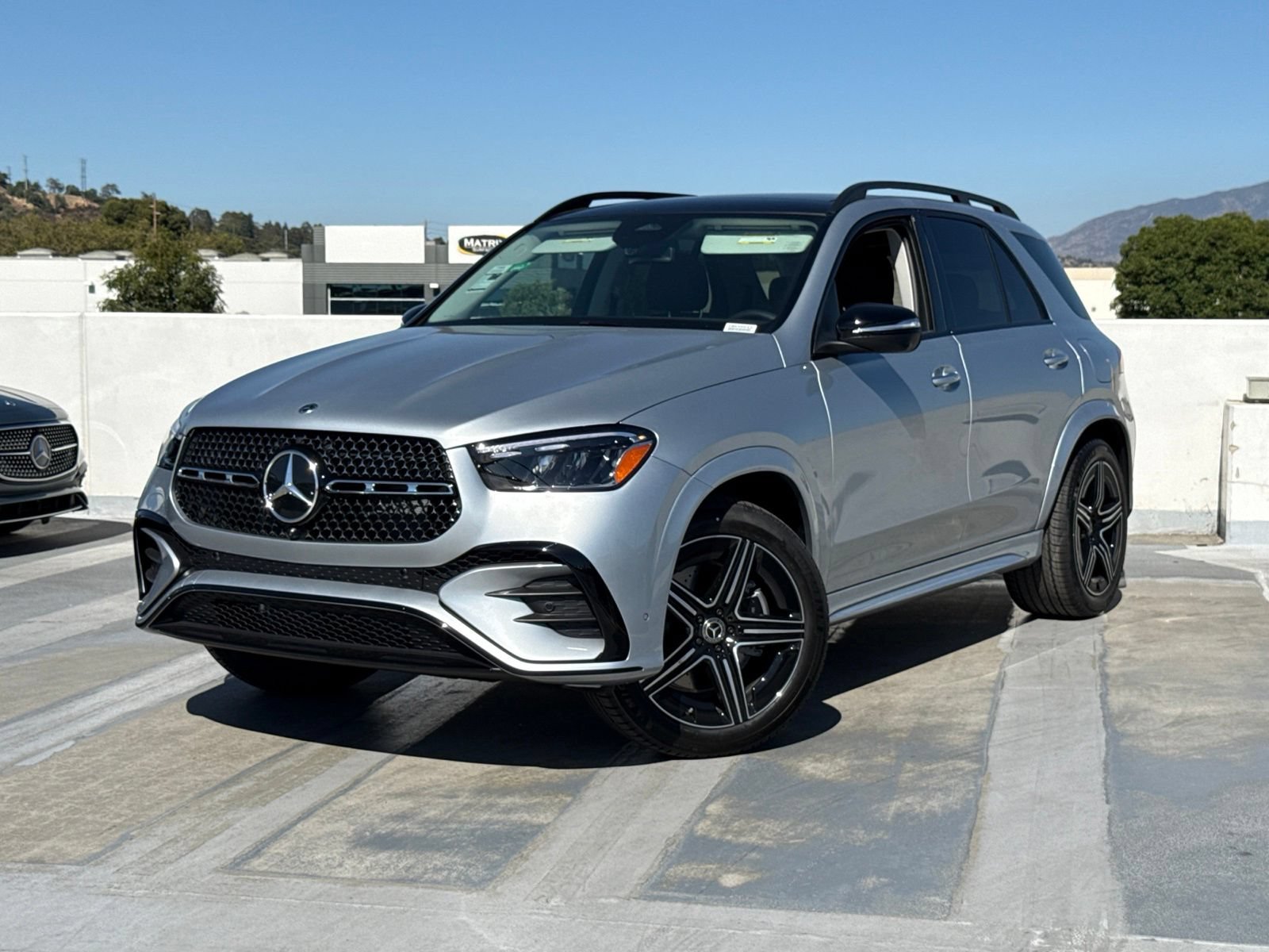 New 2026 Mercedes-Benz GLE 450e 4MATIC image 2