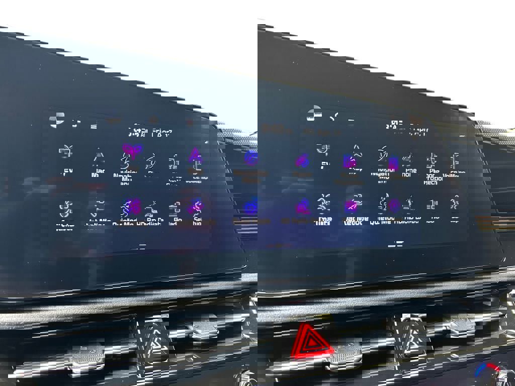 Used 2023 Kia Niro Wind FWD image 32