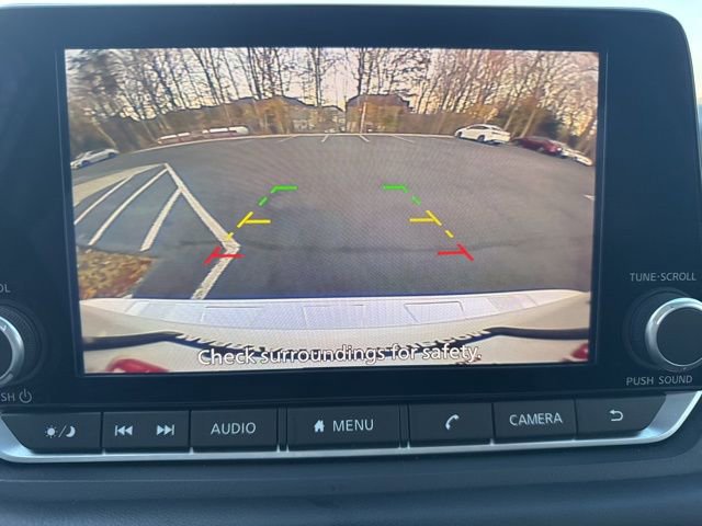 Used 2024 Nissan Rogue SV w/ SV Premium Package image 24