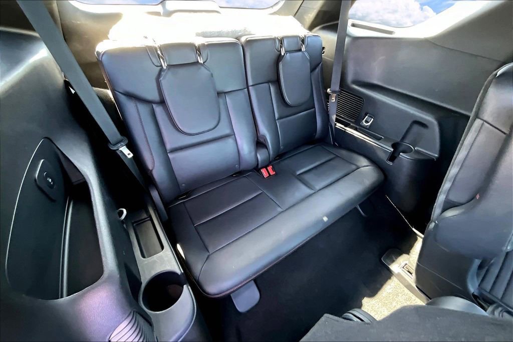 Used 2025 Ford Explorer ST-Line w/ Premium Package image 28