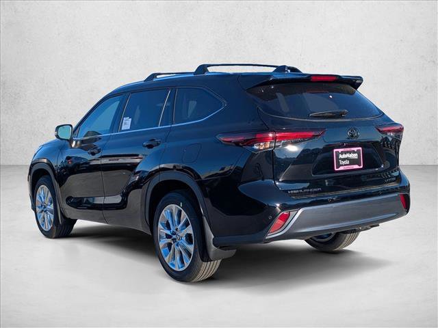 New 2025 Toyota Highlander Limited image 9