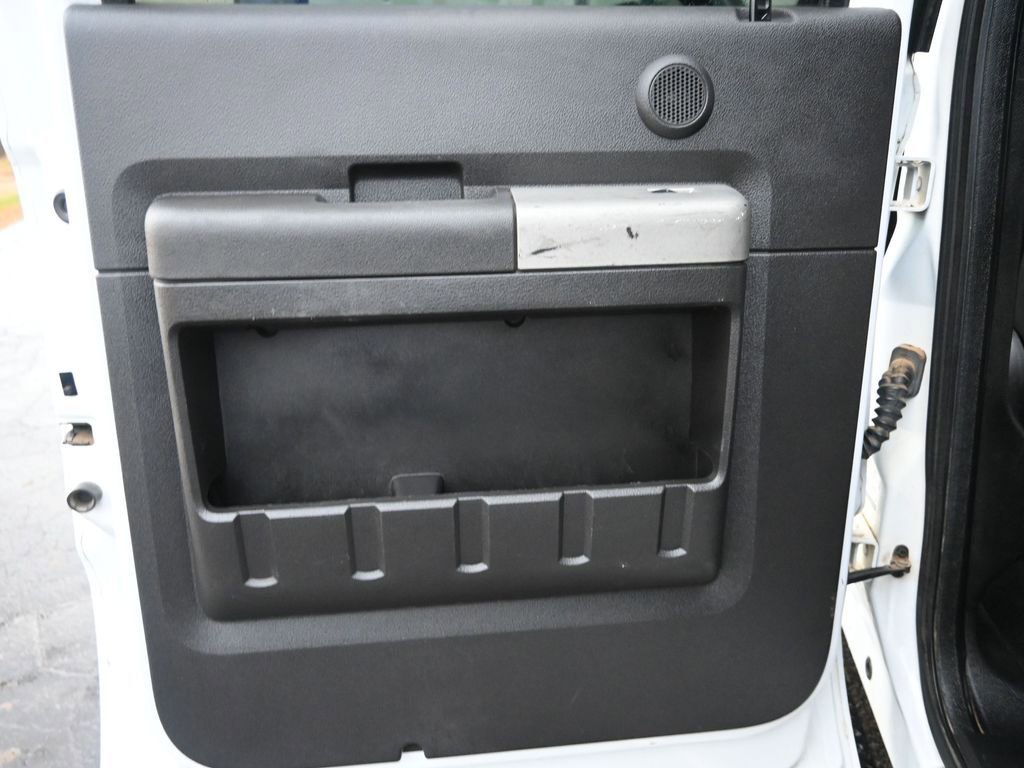 Used 2015 Ford F350 Lariat w/ Lariat Interior Package image 16