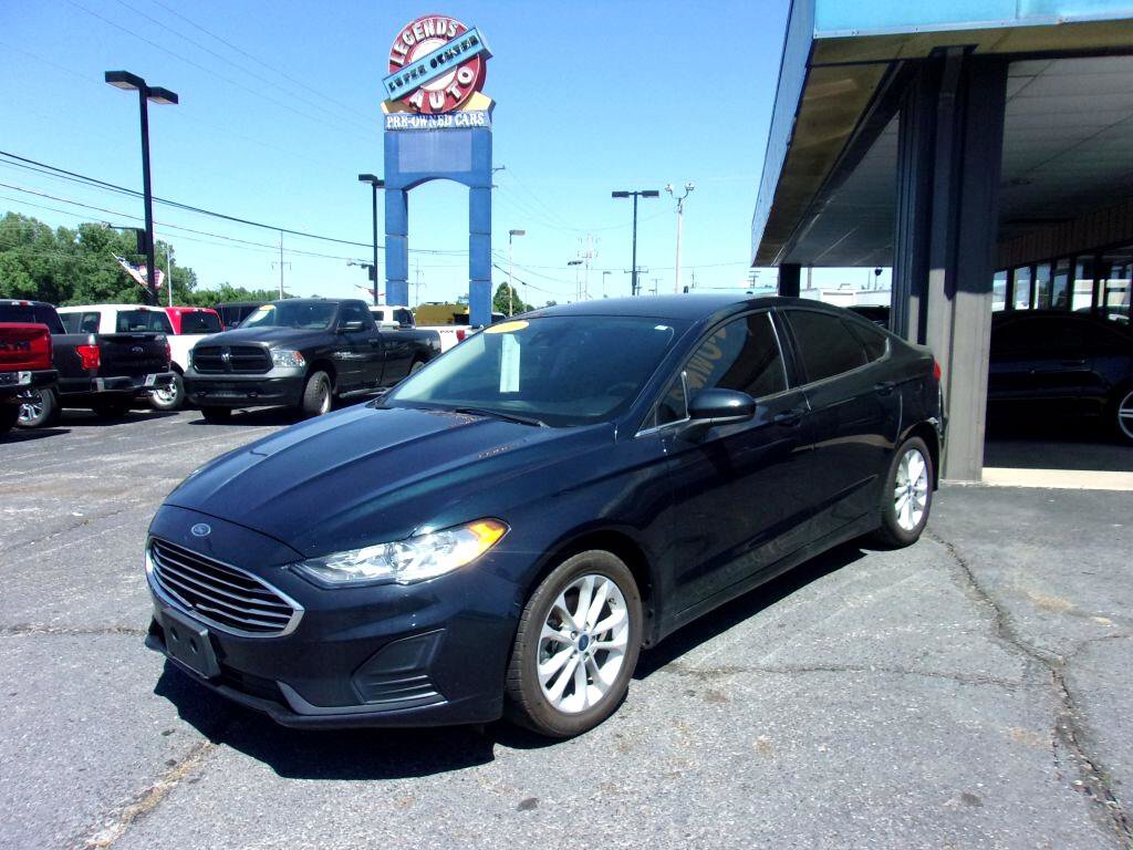 Used 2020 Ford Fusion SE image 1