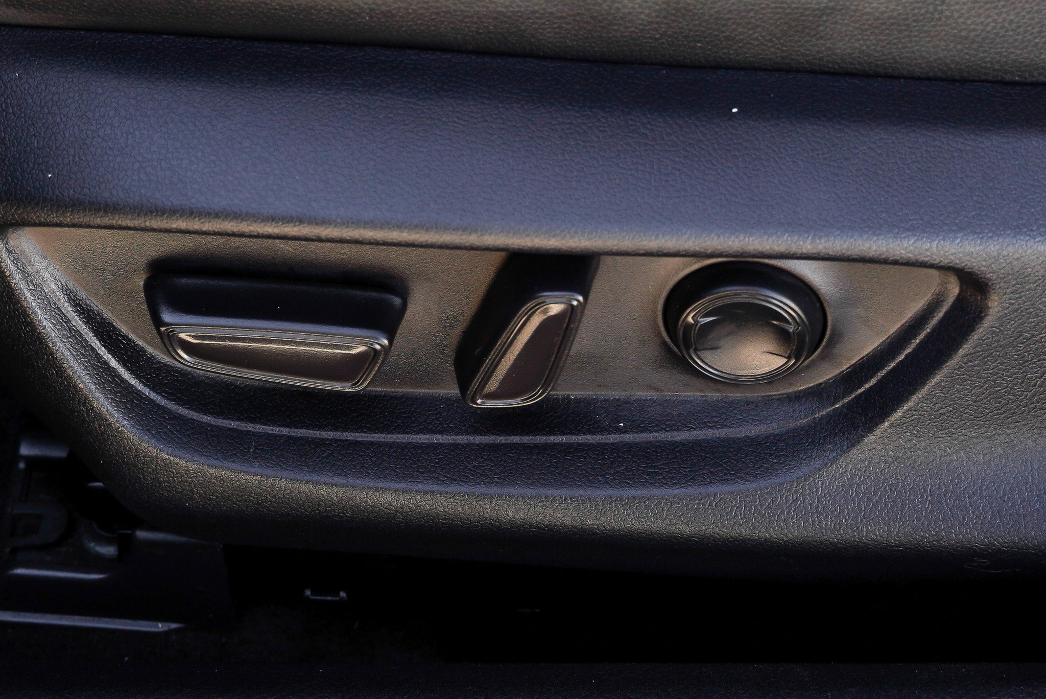 Used 2025 Toyota Camry SE FWD image 17