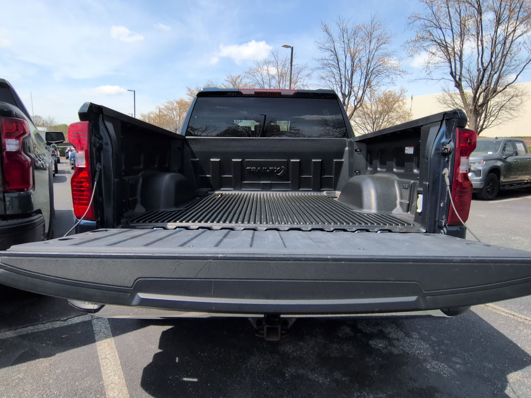 Used 2022 Chevrolet Silverado 1500 LT image 34